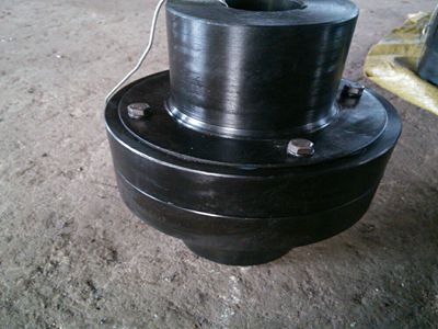 彈性柱銷聯軸器發電機主軸軸線的對中方法與聯軸器的性能